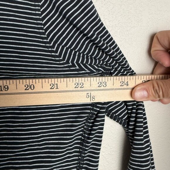 Lululemon Women Size Medium Back in Action Long sleeve Pima Cotton‎ Shirt - Picture 3 of 5